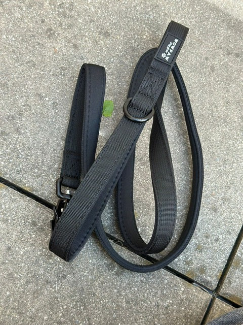 Taktische Hundeleine ULTRA LIGHT XXS Schwarz – 1,5 m mit Mini-Froschkarabiner