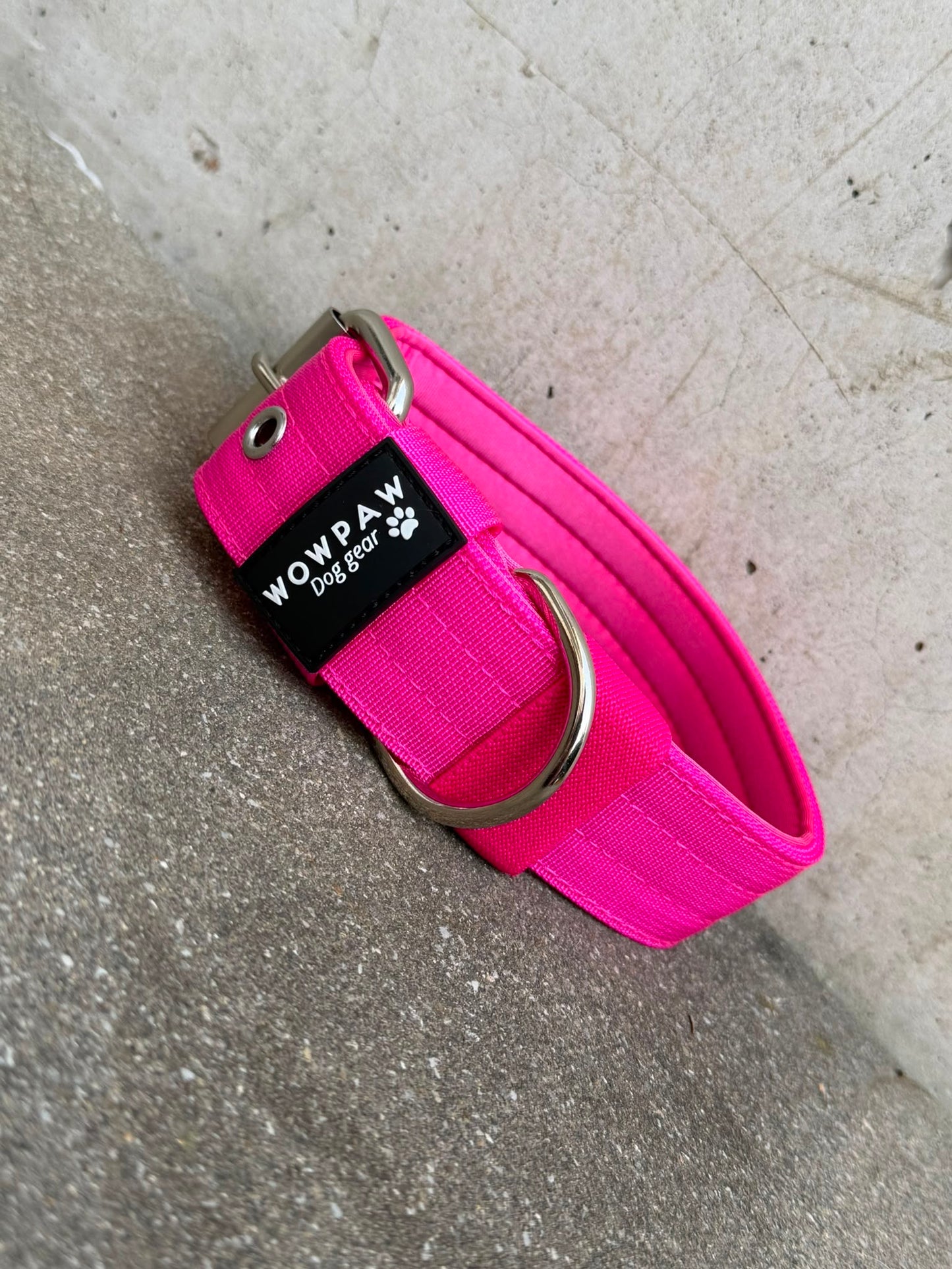 Hochwertiges Basic Hundehalsband Magenta Edition 3,8cm Größe L