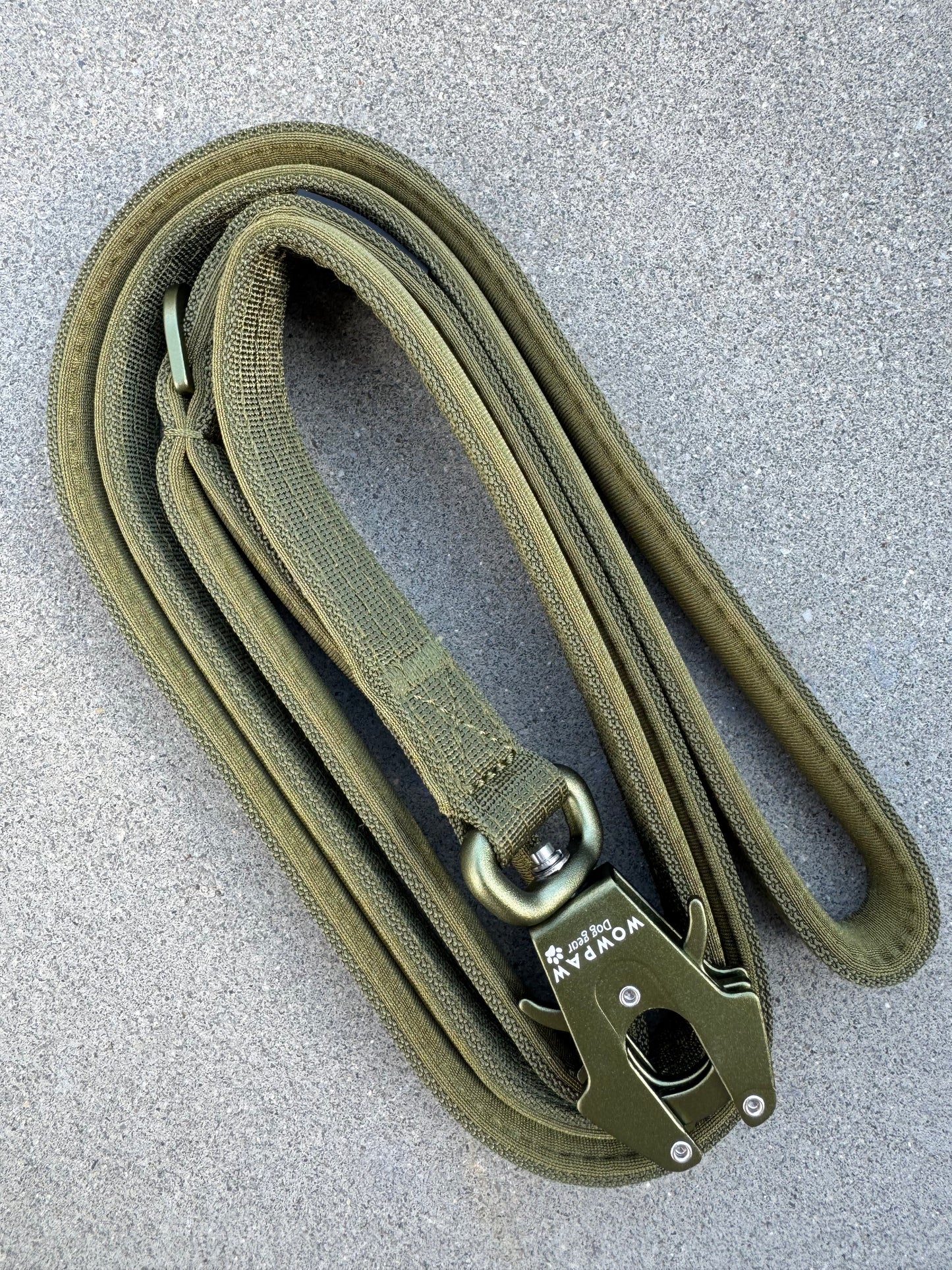 Taktische Hundeleine ULTRA LIGHT Army Green Edition, Länge 1,8m mit Medium-Froschkarabiner