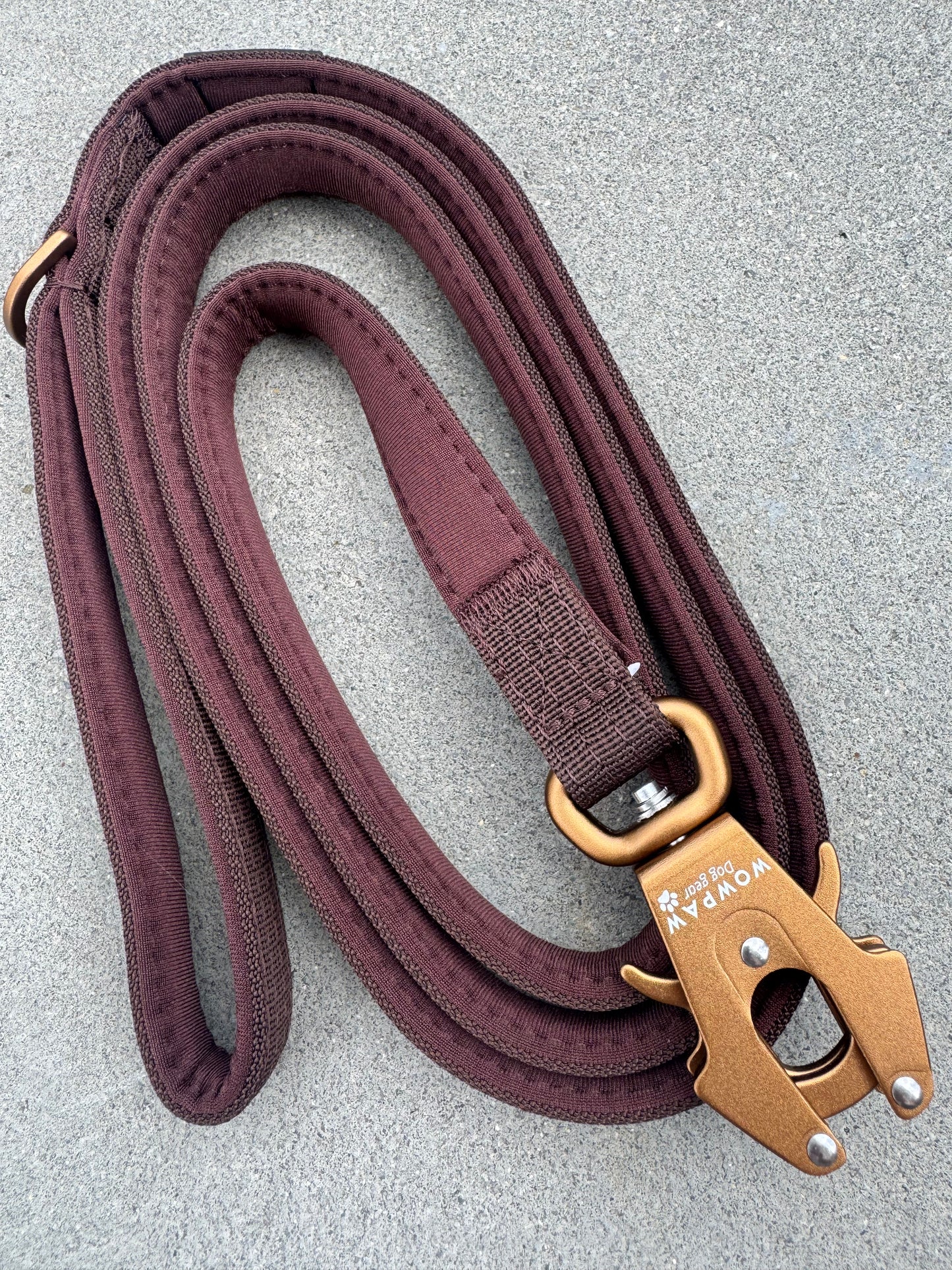 Taktische Hundeleine ULTRA LIGHT Espresso Braun Edition, Länge 1,8m mit Medium-Froschkarabiner