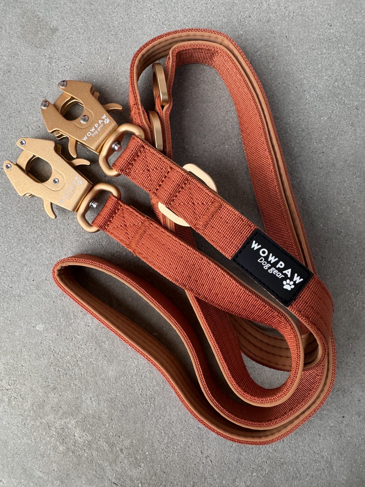 Smycz taktyczna dla psa ULTRA LIGHT Burgundy Edition długość 2m regulowana