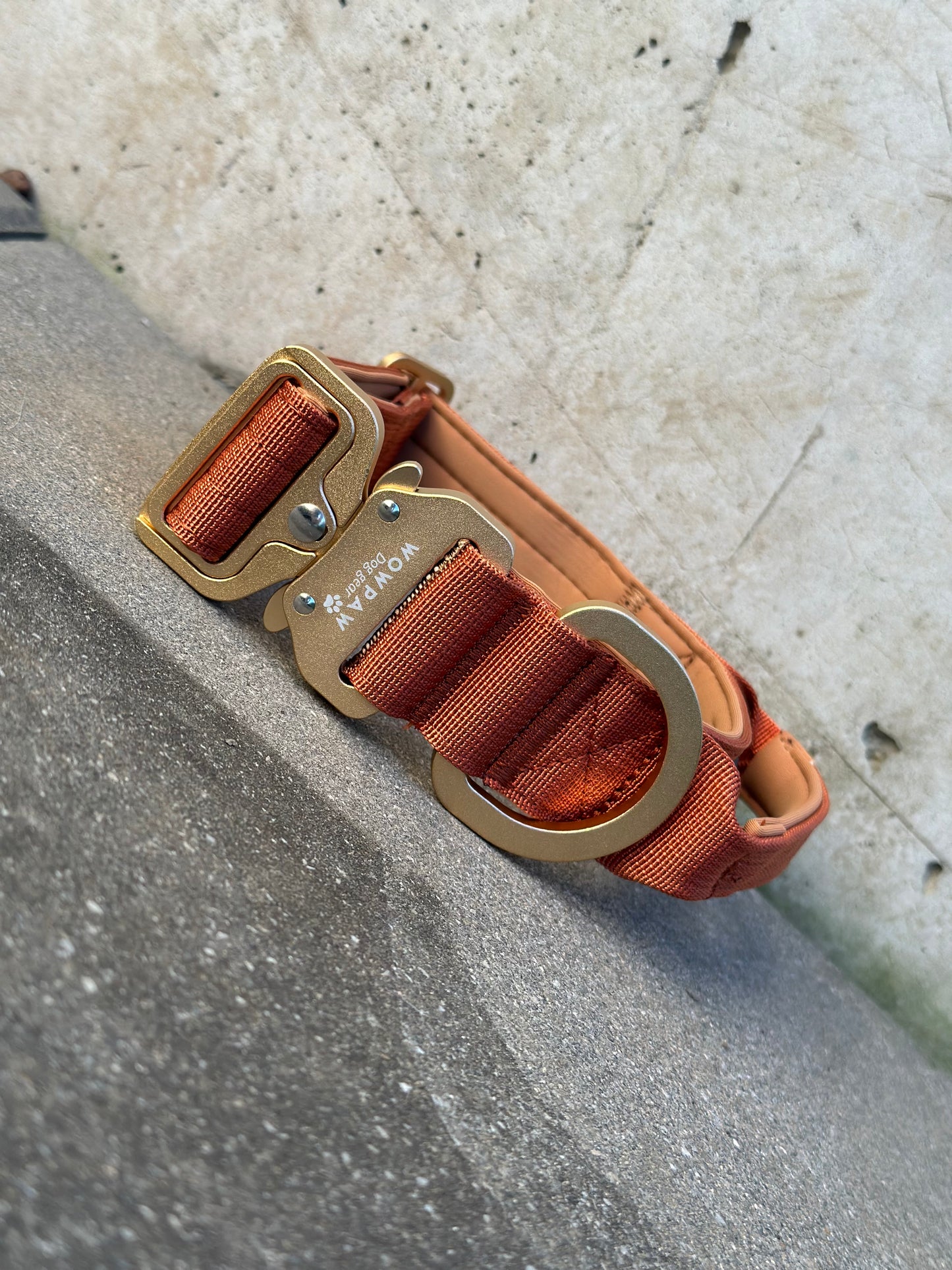 Wysokiej jakości taktyczna obroża dla psa 3,8 cm ULTRA LIGHT COPPER Rozmiar wydania M
