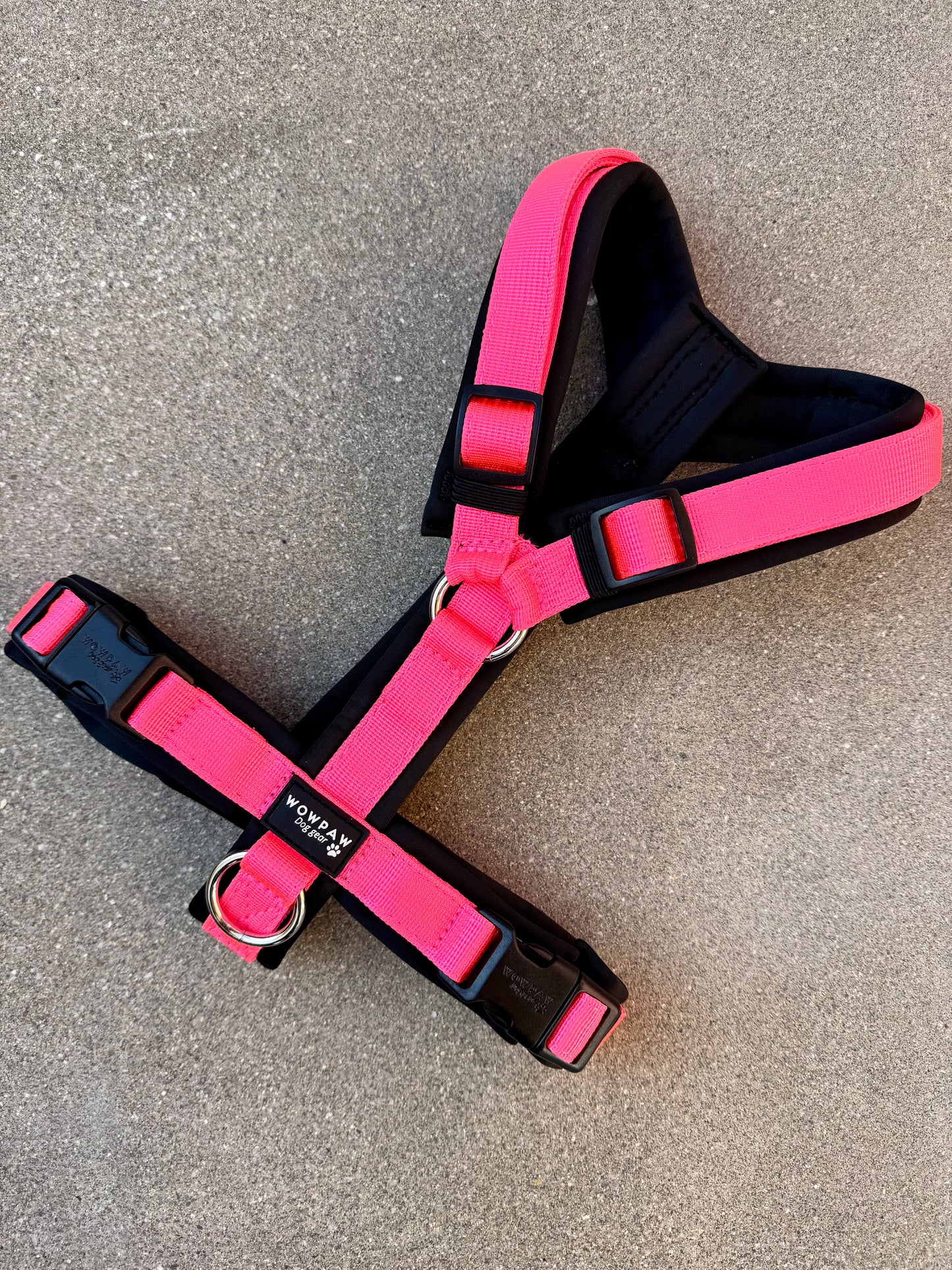 Hochwertiges Hundegeschirr FLOW Neonpink