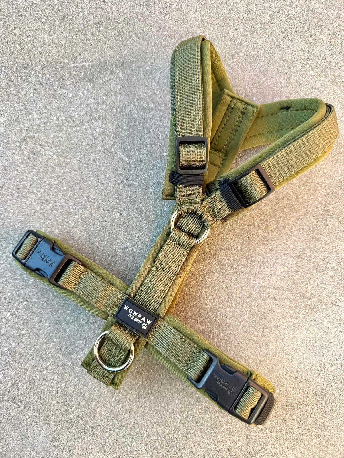 Hochwertiges Hundegeschirr FLOW Army Green Edition