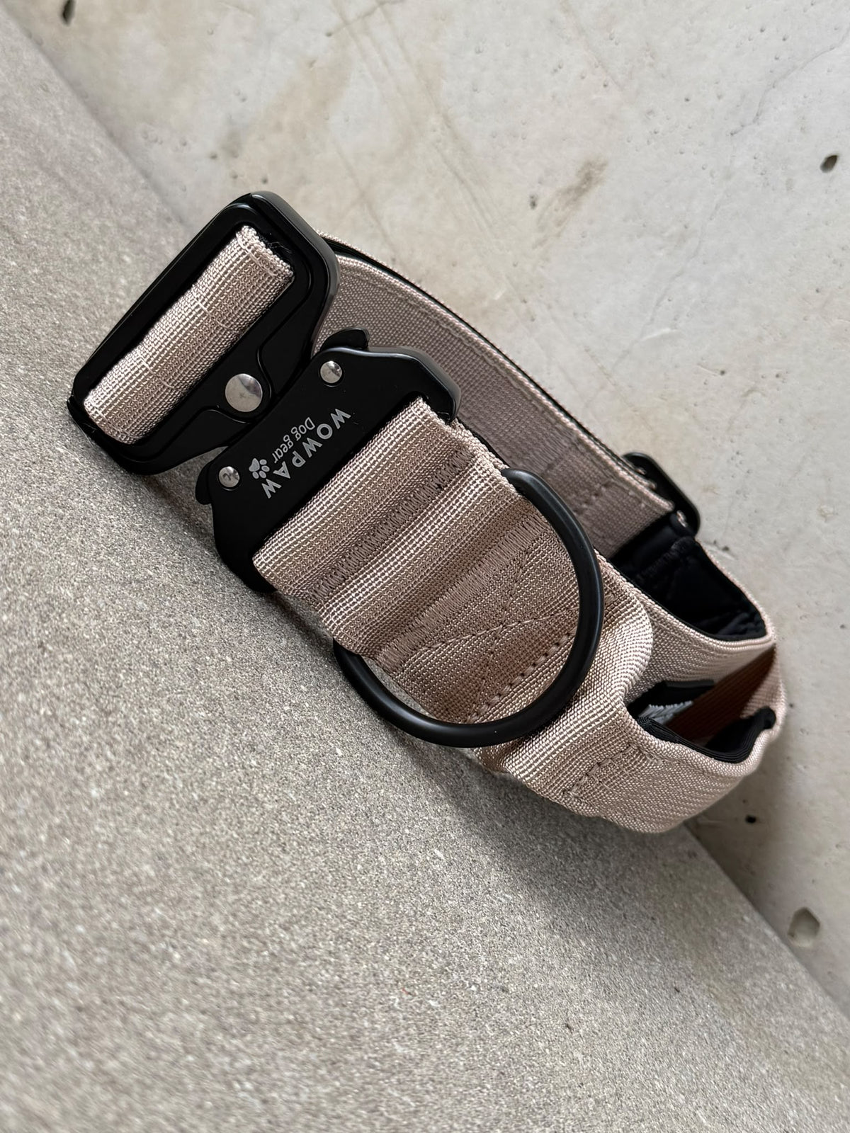 Hochwertiges taktisches Hundehalsband Beige Größe L