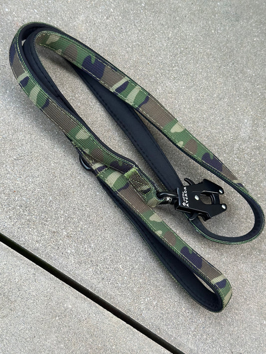 Taktische Hundeleine ULTRA LIGHT Army Green Camouflage, Länge 1,2m XS