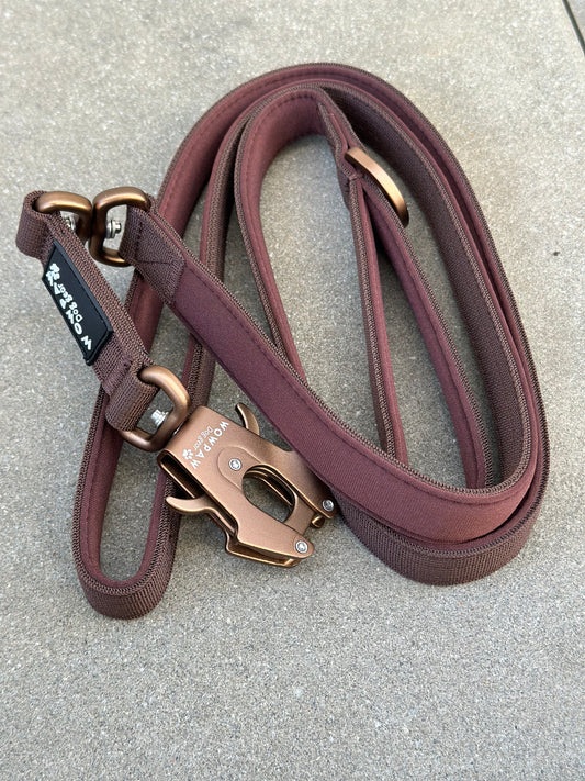 Guinzaglio tattico per cani con moschettone a rana, girevole a 360°, lunghezza 1,8 m, rosa
