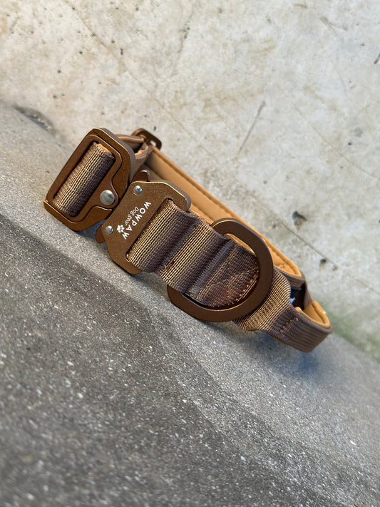 Hochwertiges taktisches Hundehalsband 3,8cm ULTRA LIGHT BRAUN Edition Größe L